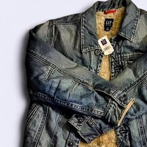 Gap Kids NWT Denim Jacket With Fleece Lining, Featuring a Relaxed Fit